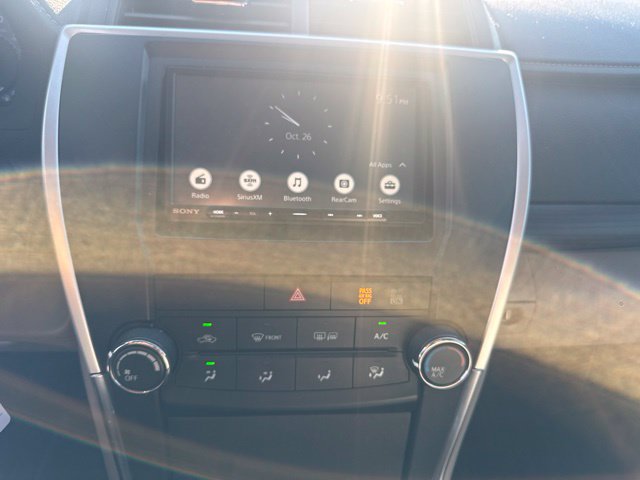 Used 2017 Toyota Camry LE FWD image 10