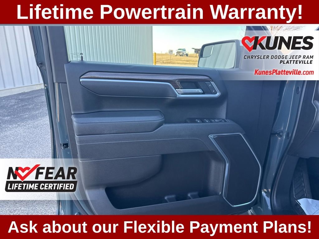 Used 2025 Chevrolet Silverado 1500 LT image 12