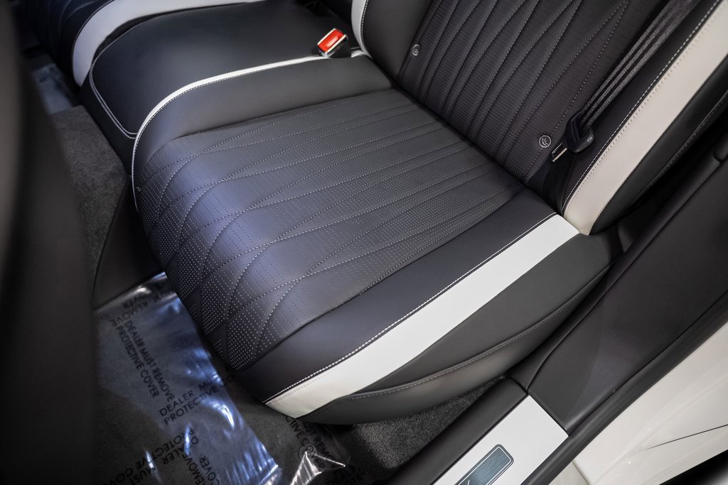 Used 2023 Bentley Flying Spur W12 image 39