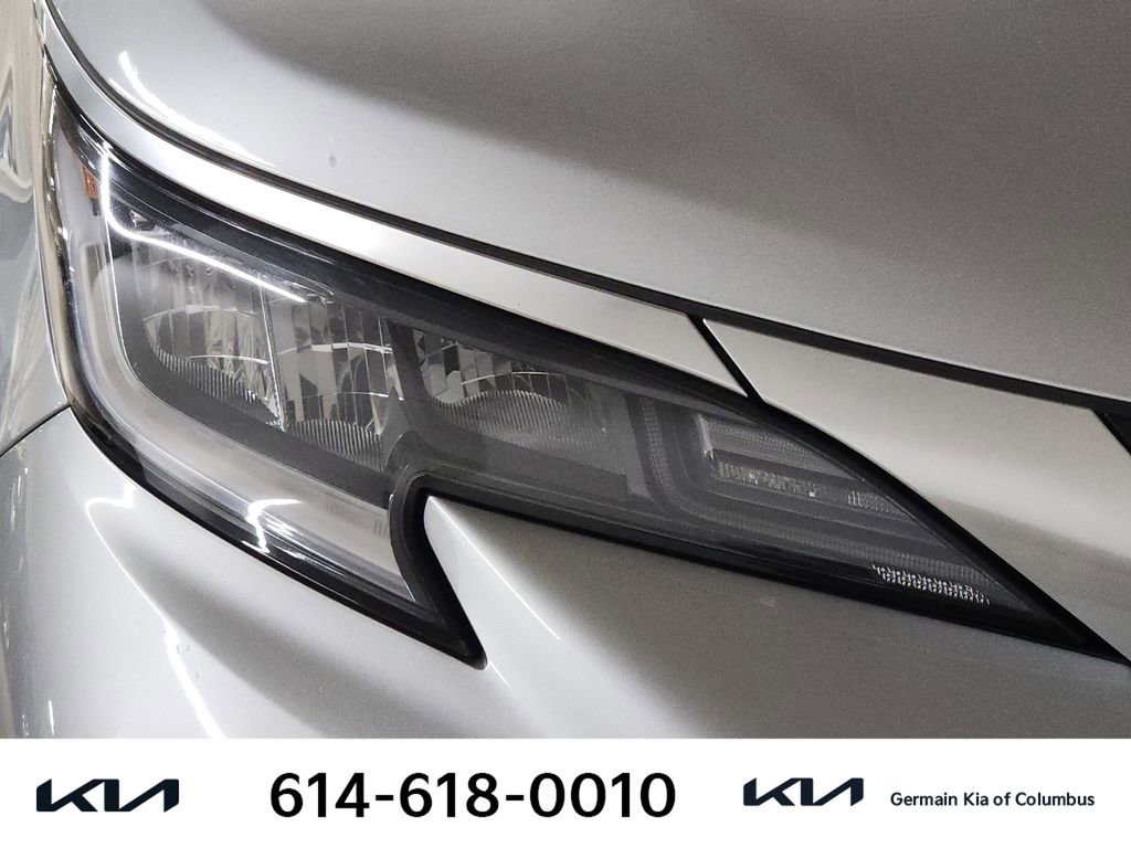 Used 2021 Toyota Sienna XSE image 14