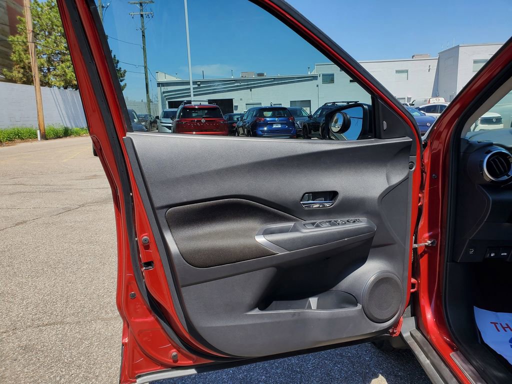 Used 2024 Nissan Kicks SV w/ Interior Electronics Package FWD image 14