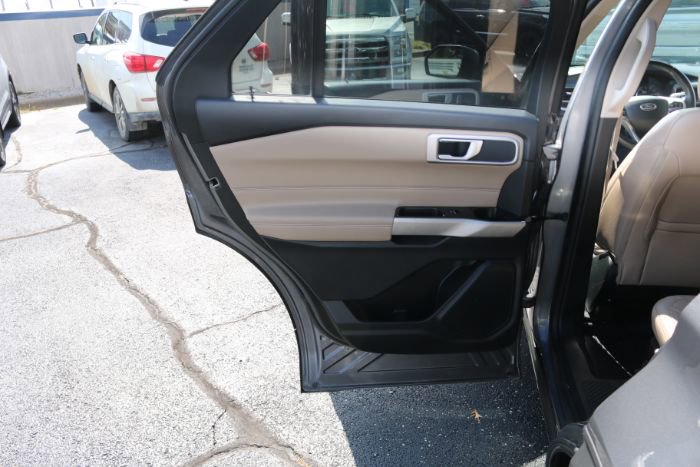 Used 2021 Ford Explorer XLT w/ Equipment Group 202A image 10