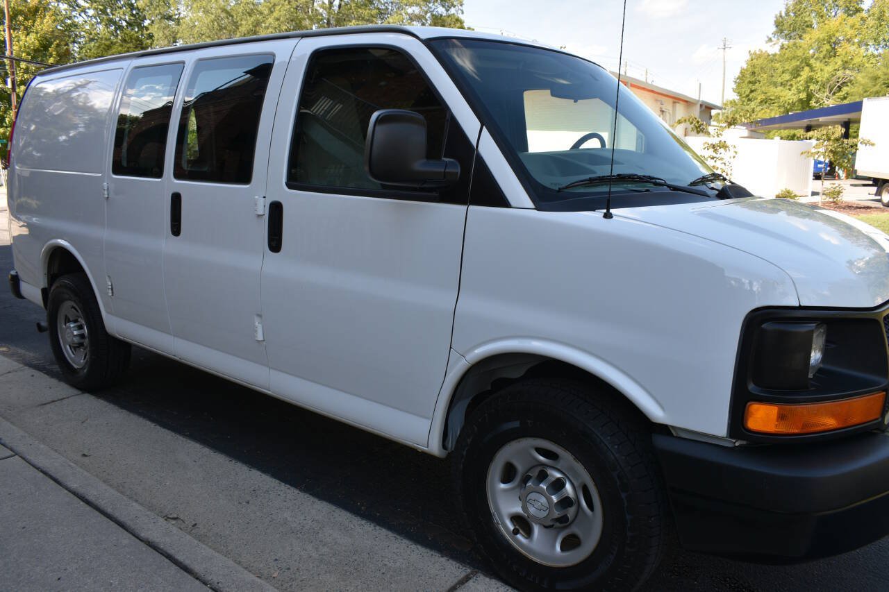 Used 2015 Chevrolet Express 2500 RWD image 29
