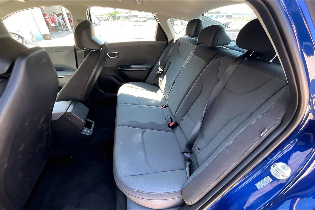 New 2025 Kia K4 LXS image 16
