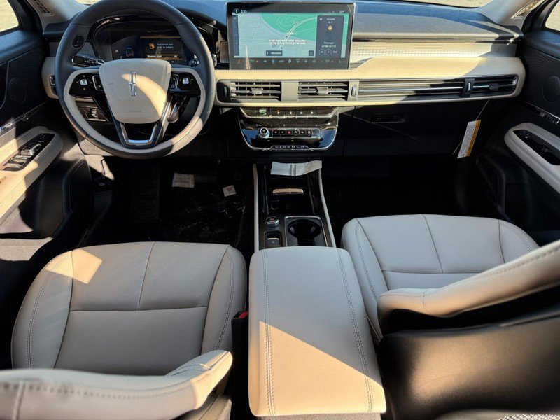 New 2026 Lincoln Corsair Premiere image 6