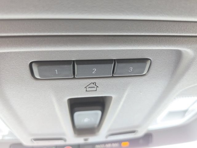 Used 2020 Chevrolet Silverado 1500 LT w/ All-Star Edition AWD/4WD image 36