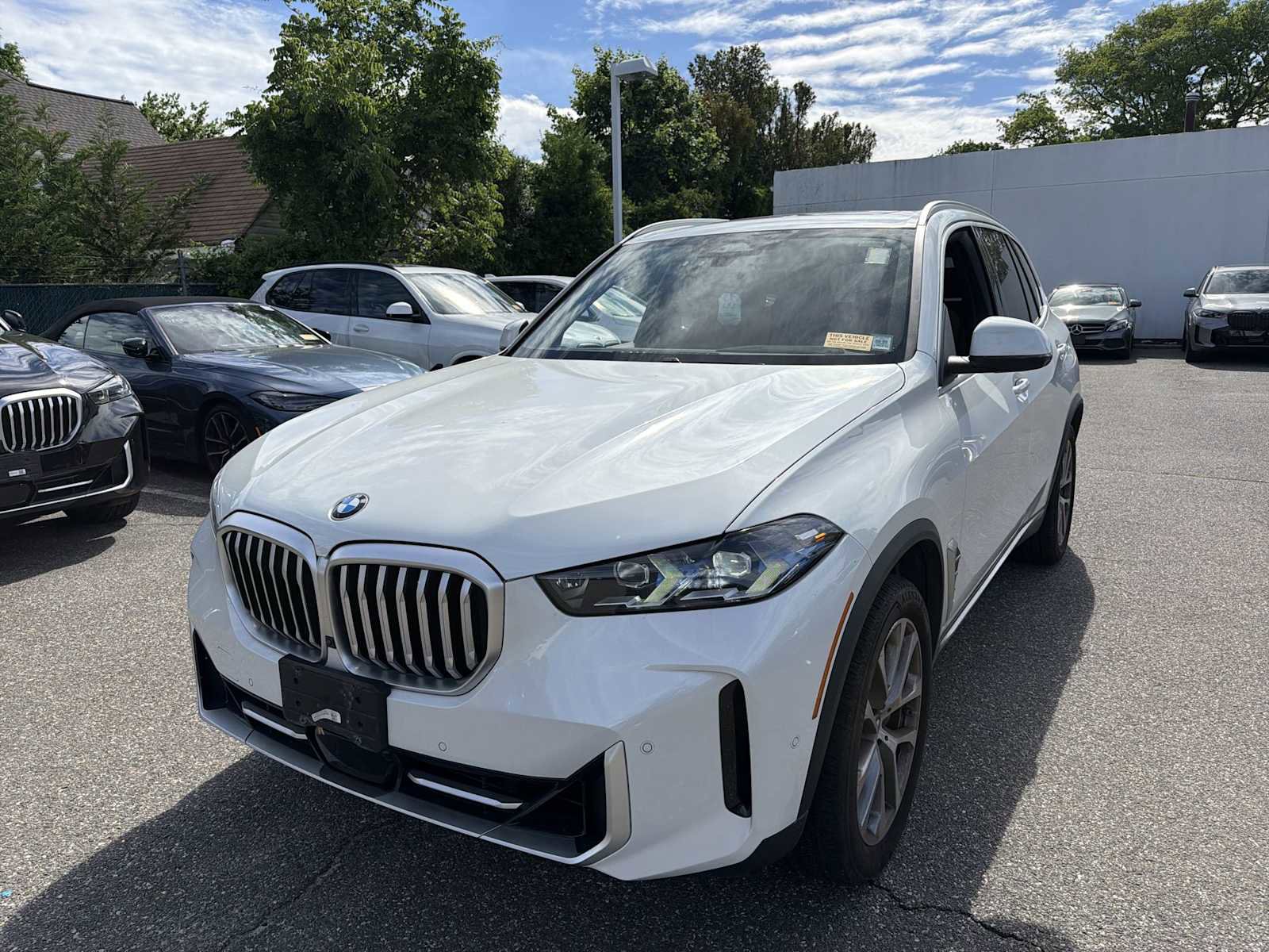 Certified 2024 BMW X5 xDrive40i w/ Premium Package AWD/4WD image 4