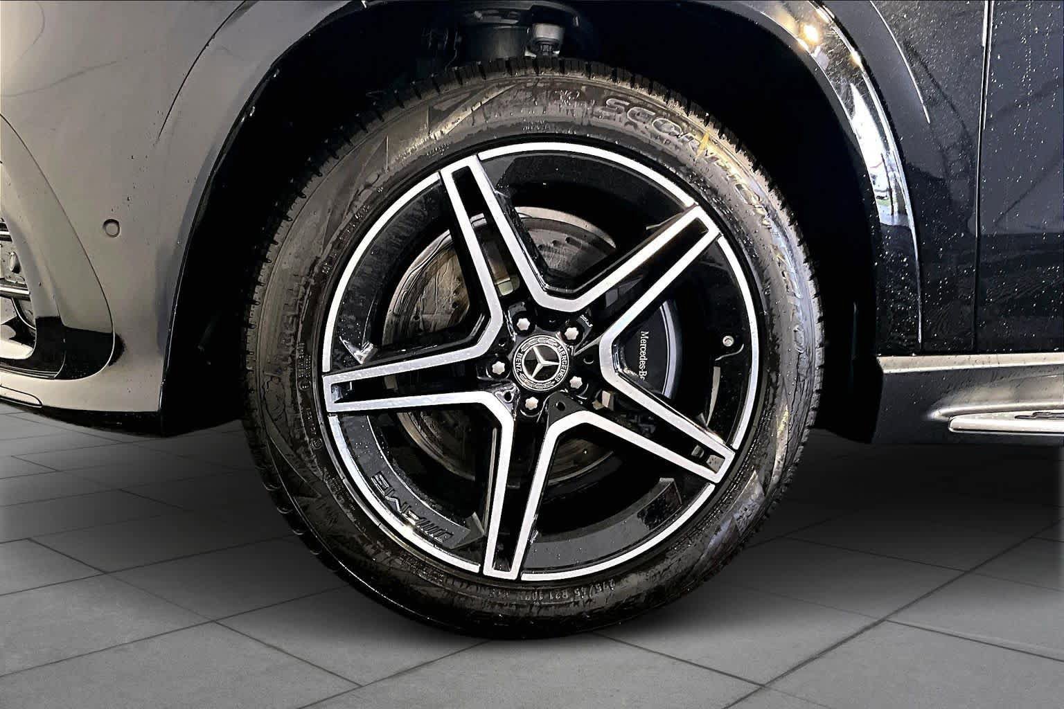 New 2026 Mercedes-Benz GLS 450 4MATIC image 17