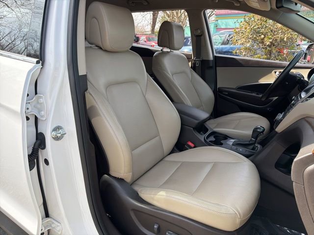 Used 2017 Hyundai Santa Fe Limited w/ Cargo Package AWD/4WD image 10