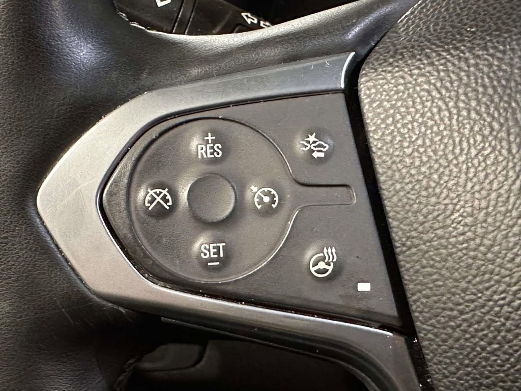 Used 2023 Chevrolet Traverse LT w/ LT Premium Package image 24