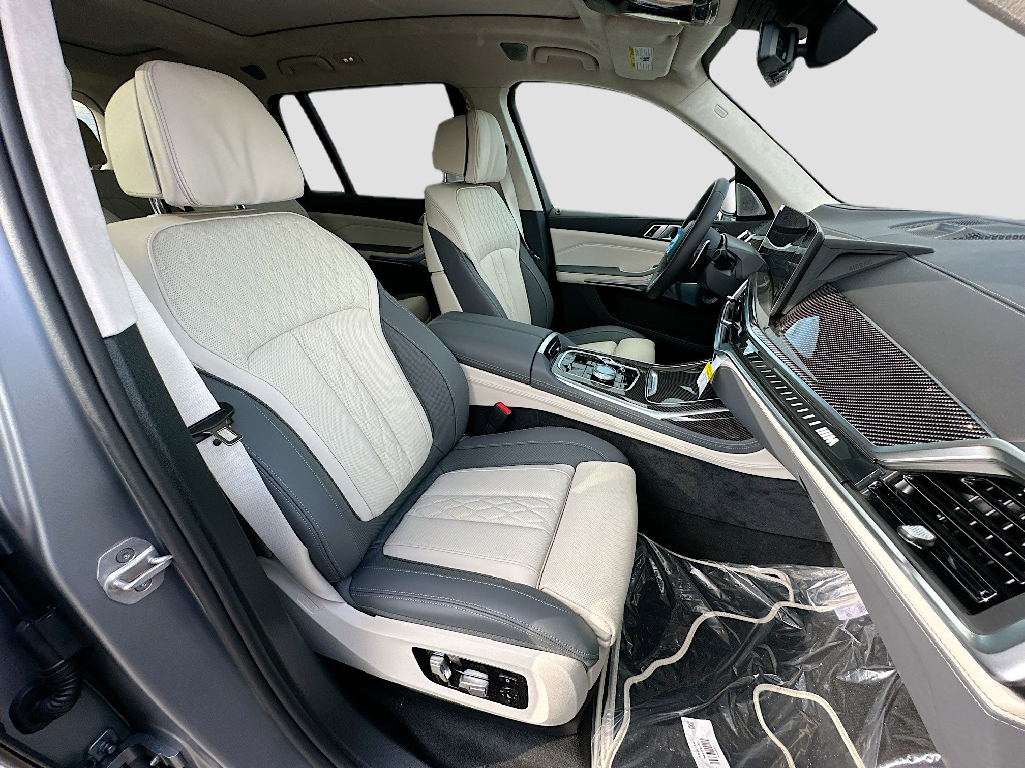 New 2026 BMW X7 M60i image 24