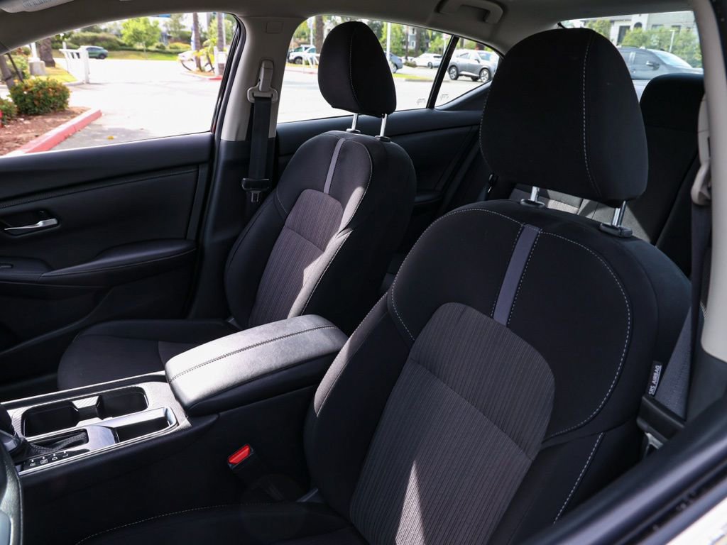 Used 2025 Nissan Sentra SV image 15