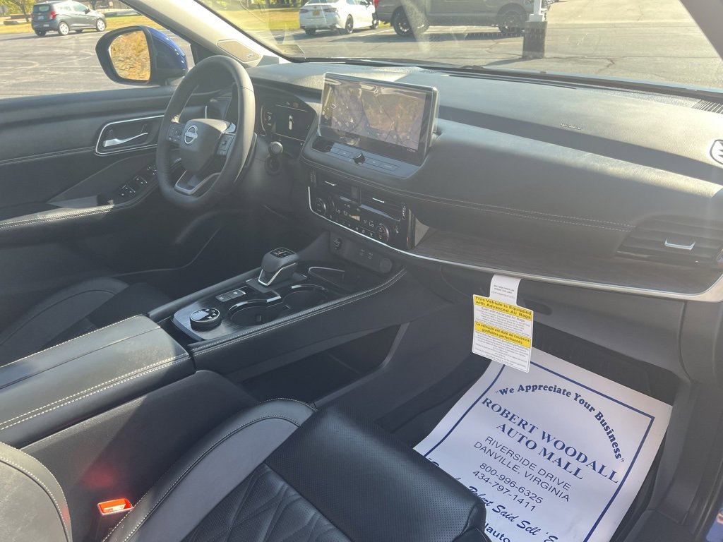 New 2026 Nissan Rogue Platinum image 9