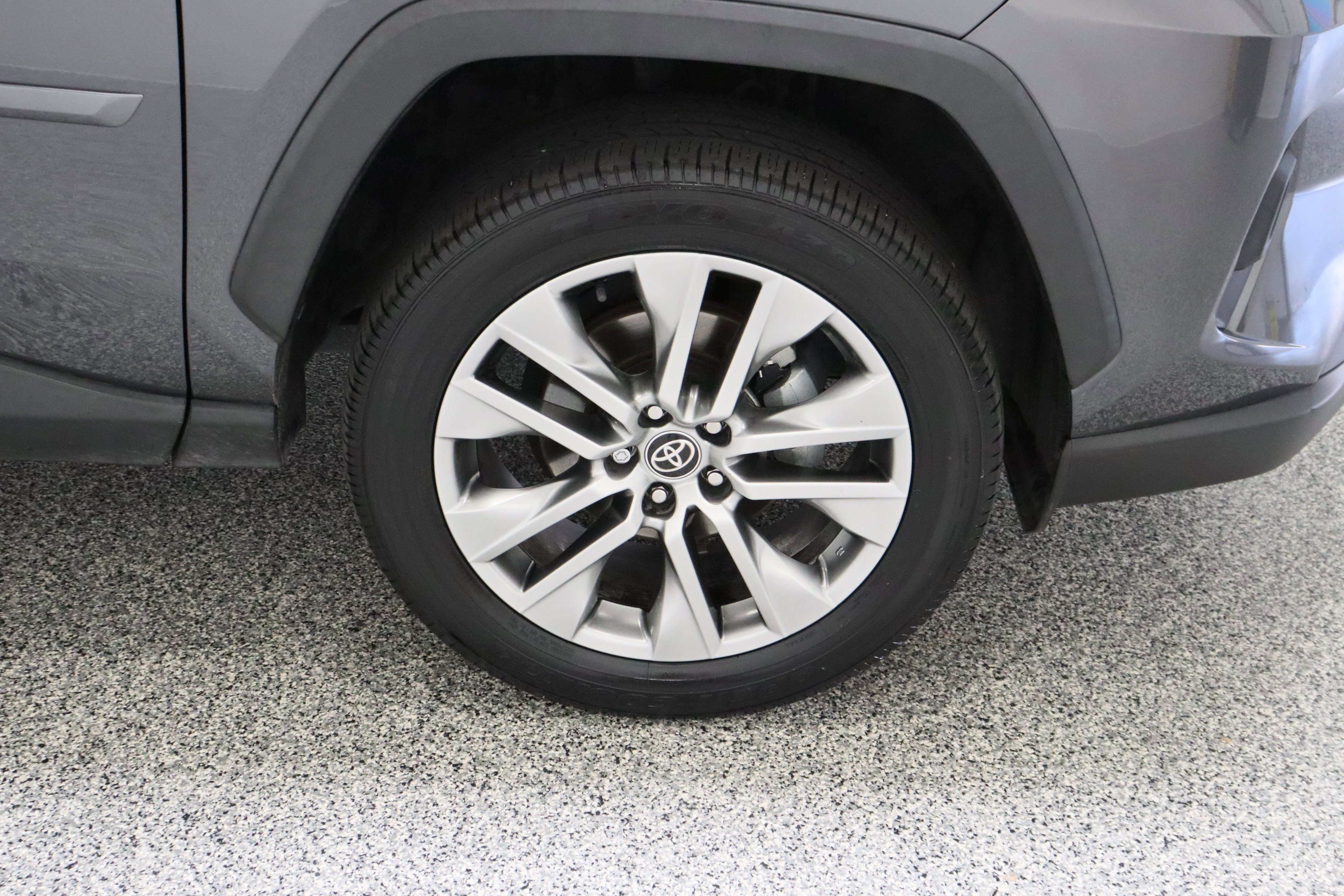 Certified 2022 Toyota RAV4 Limited FWD image 5