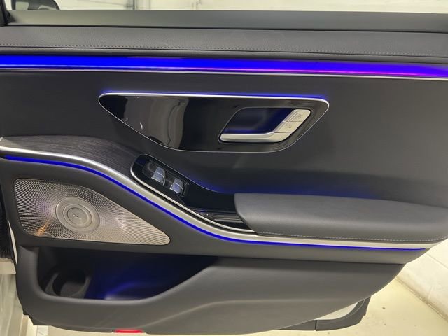 Used 2022 Mercedes-Benz S 500 4MATIC w/ AMG Line Package image 46