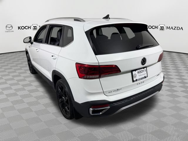 Used 2023 Volkswagen Taos SE w/ Panoramic Sunroof Package AWD/4WD image 6