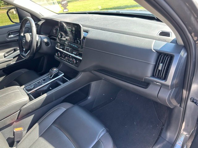 Used 2024 Nissan Pathfinder SL w/ SL Premium Package AWD/4WD image 27