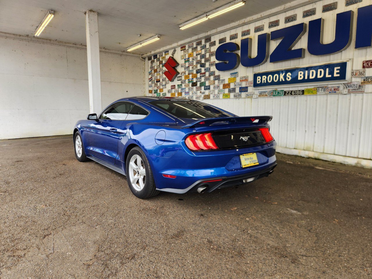 Used 2018 Ford Mustang Coupe RWD image 11