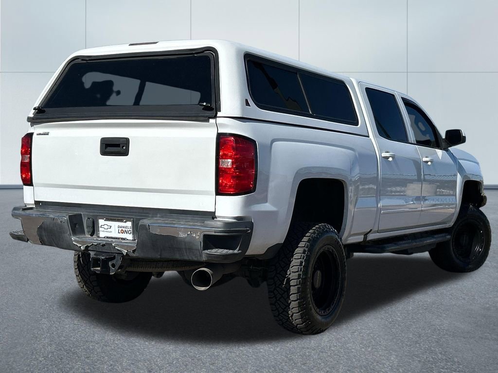 Used 2019 Chevrolet Silverado 2500 LT AWD/4WD image 2