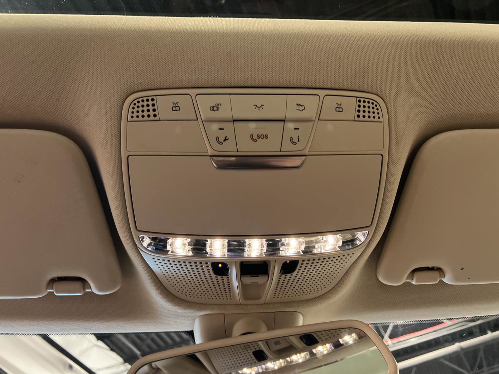 Used 2018 Mercedes-Benz C 300 4MATIC Sedan image 22