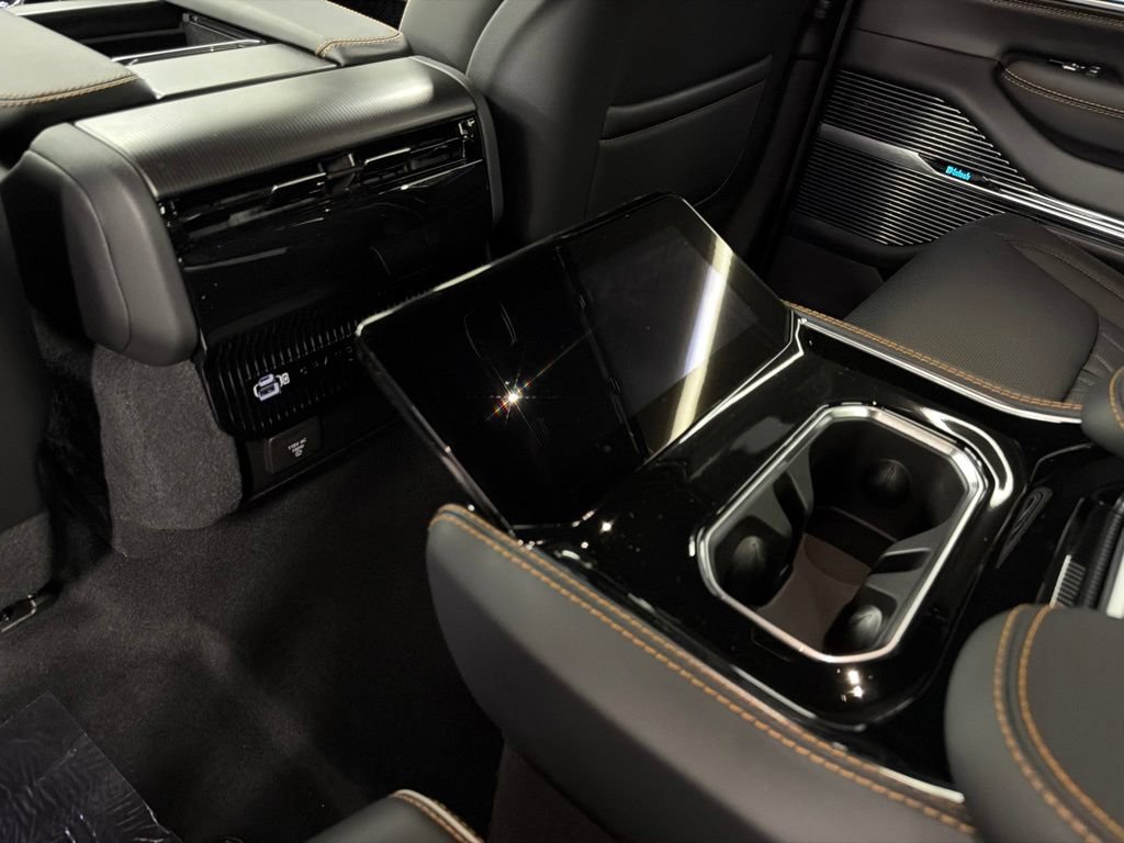 New 2026 Jeep Grand Wagoneer Summit AWD/4WD image 15