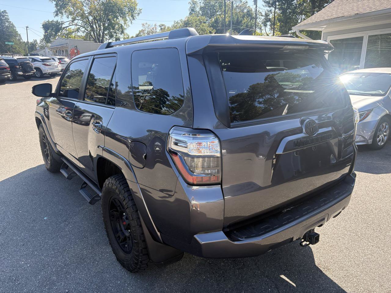 Used 2023 Toyota 4Runner SR5 Premium w/ Moonroof Package RWD image 3