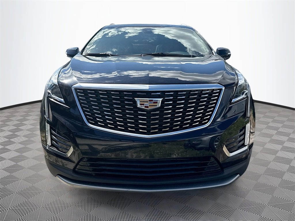 Used 2022 Cadillac XT5 Premium Luxury image 2
