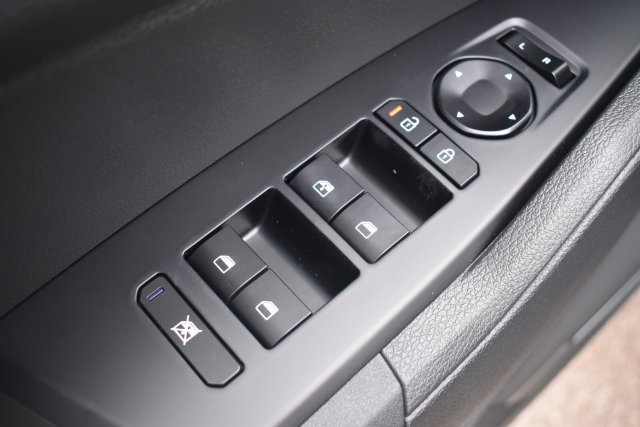New 2027 Kia Sportage S FWD image 20