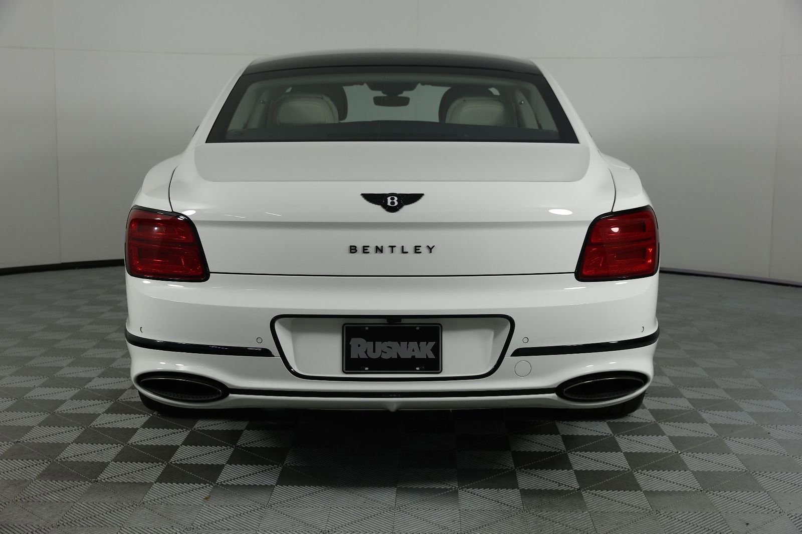New 2025 Bentley Flying Spur Plug-In Hybrid AWD/4WD image 8