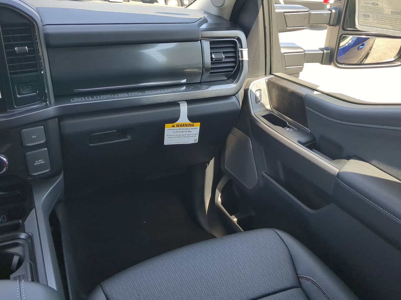 New 2026 Ford F250 Lariat w/ Black Appearance Package image 15
