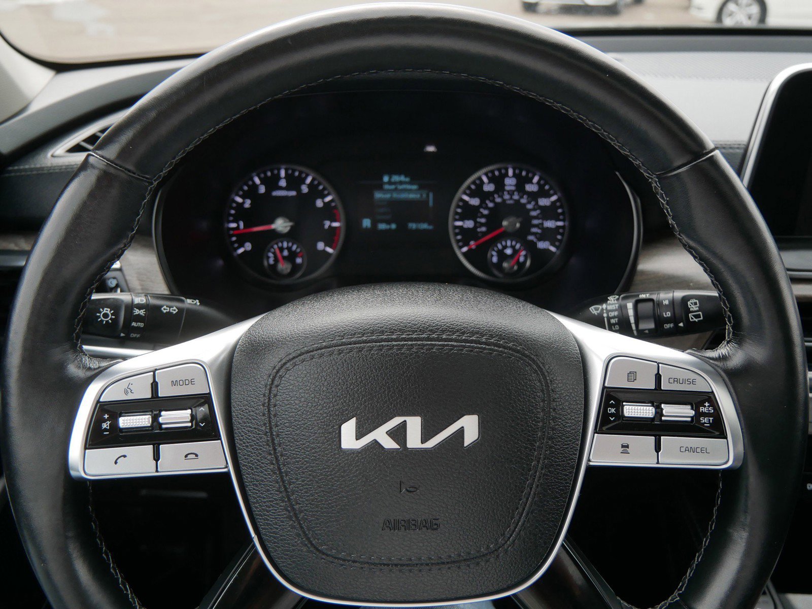 Used 2022 Kia Telluride EX w/ EX Premium Package image 25