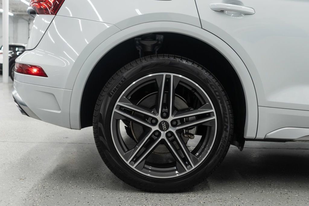 Used 2025 Audi Q5 e Premium image 36
