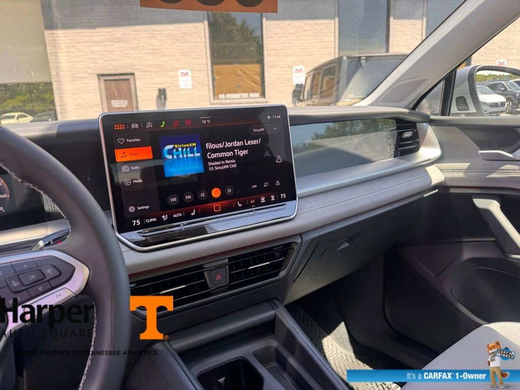 Used 2026 Volkswagen Tiguan SE FWD image 14