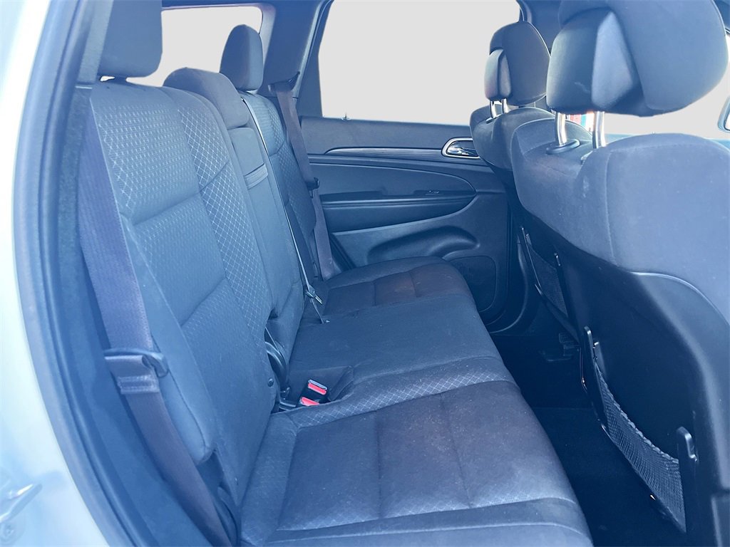 Used 2021 Jeep Grand Cherokee Laredo image 25