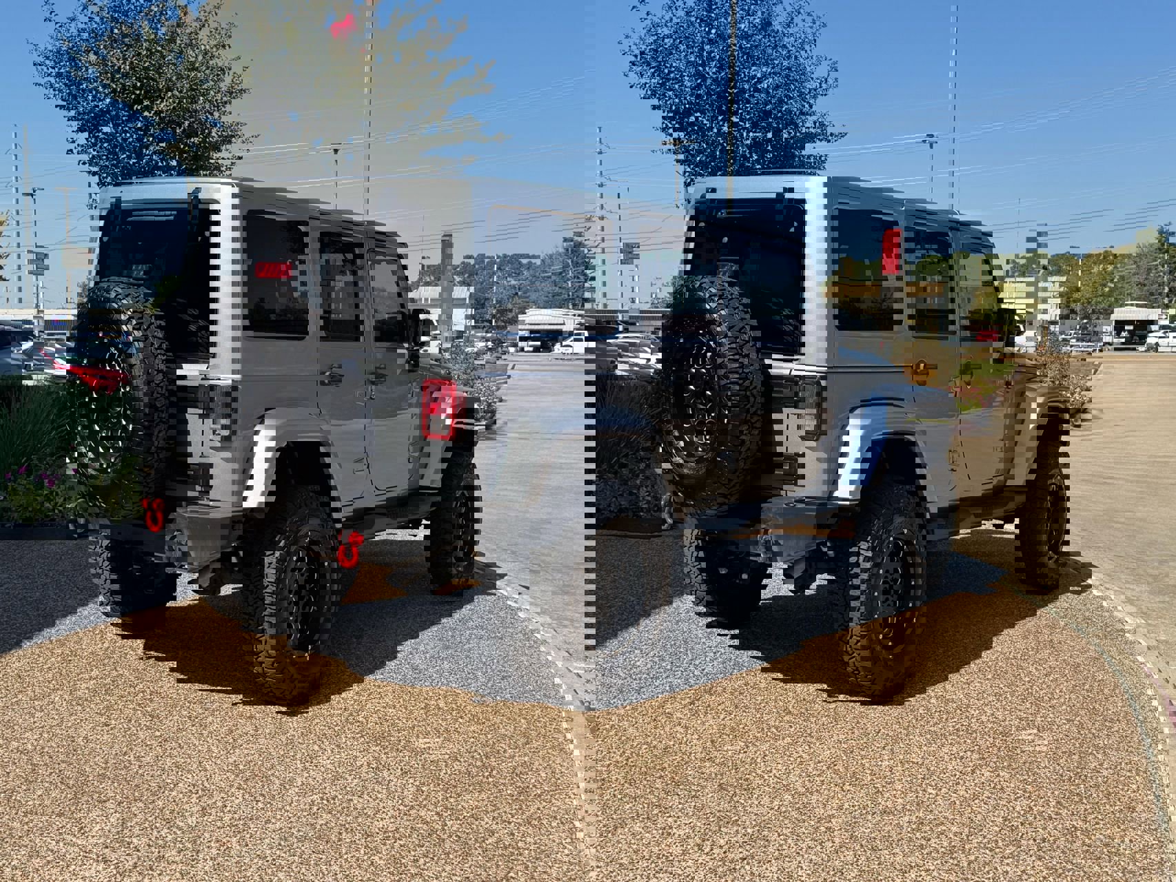 Used 2013 Jeep Wrangler Unlimited Sahara w/ Connectivity Group image 8