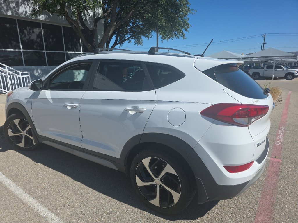 Used 2017 Hyundai Tucson Sport FWD image 4
