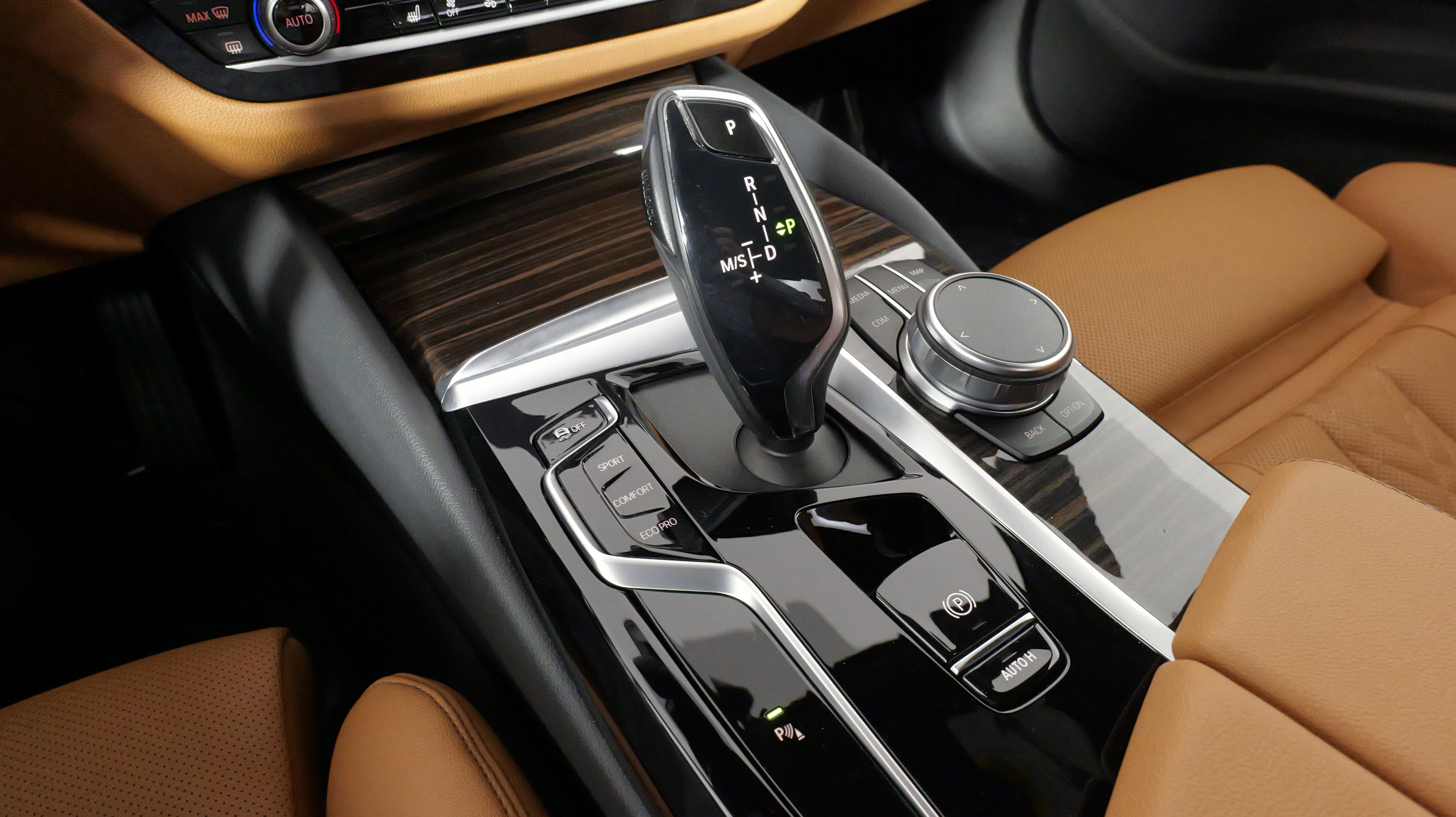 Used 2022 BMW 530i xDrive w/ Convenience Package image 55