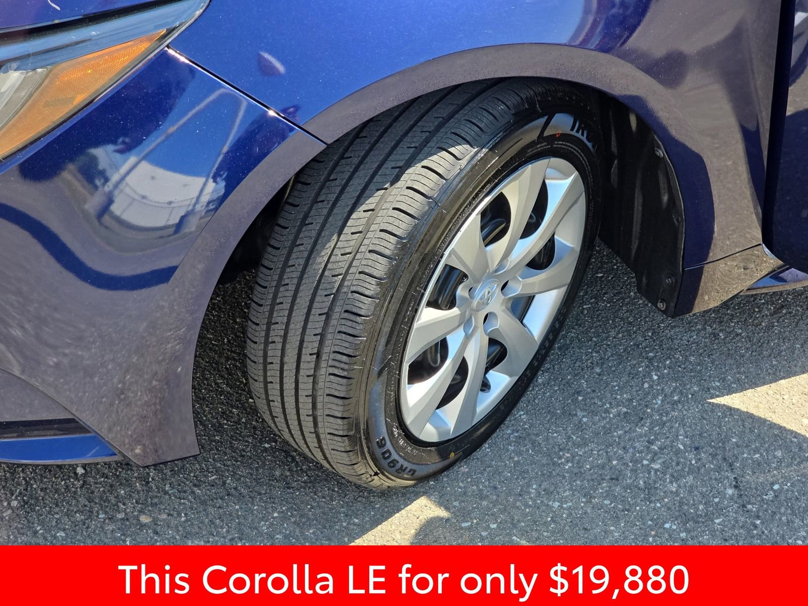 Used 2024 Toyota Corolla LE FWD image 37