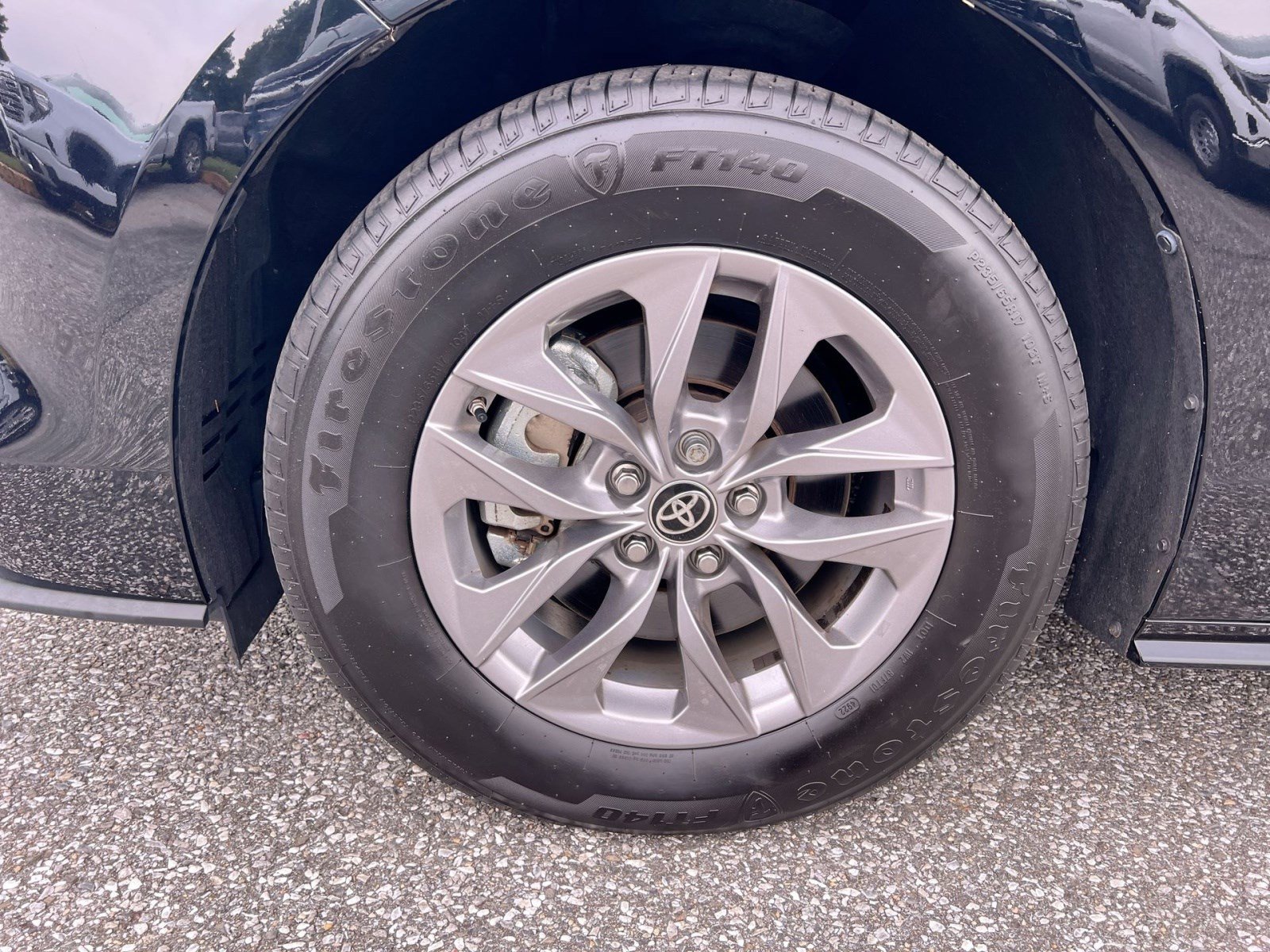 Used 2021 Toyota Sienna XLE image 12