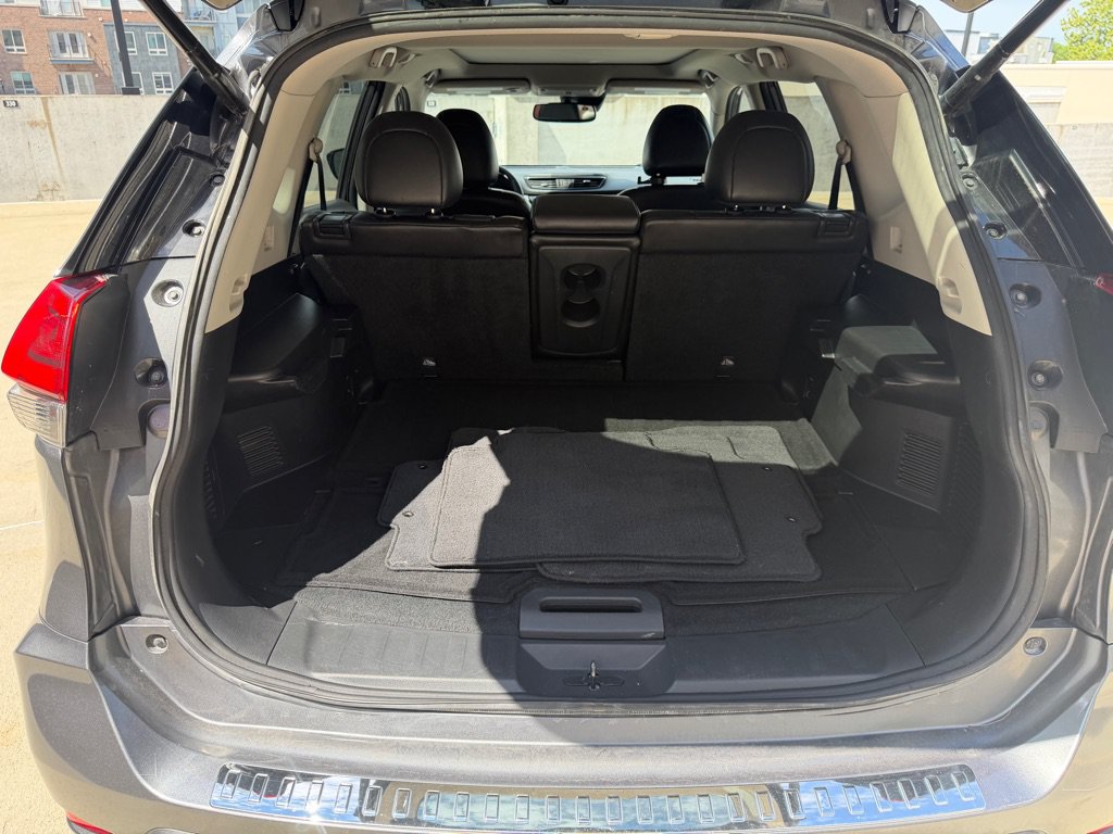 Used 2017 Nissan Rogue SL w/ SL Premium Package AWD/4WD image 25