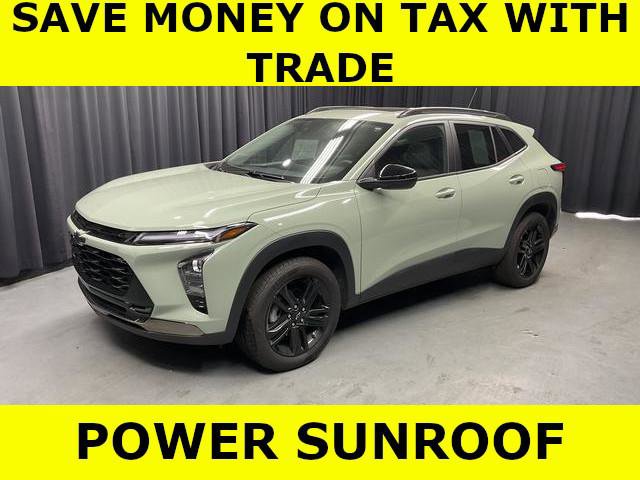 Used 2026 Chevrolet Trax ACTIV w/ Sunroof Package FWD image 2