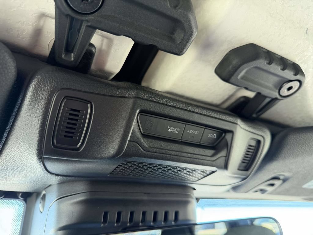 Used 2025 Jeep Wrangler Unlimited Rubicon w/ Safety Group AWD/4WD image 36