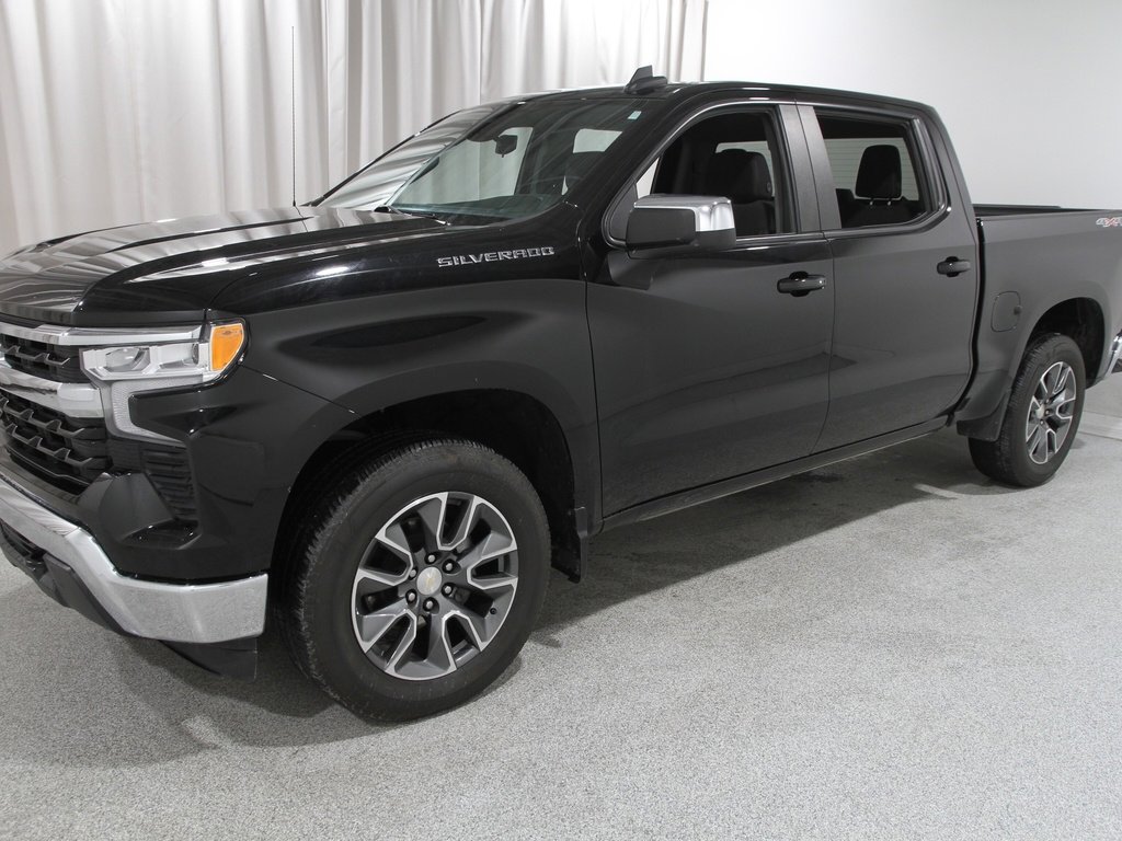 Used 2023 Chevrolet Silverado 1500 LT image 3
