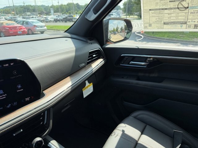New 2025 Chevrolet Suburban High Country image 24
