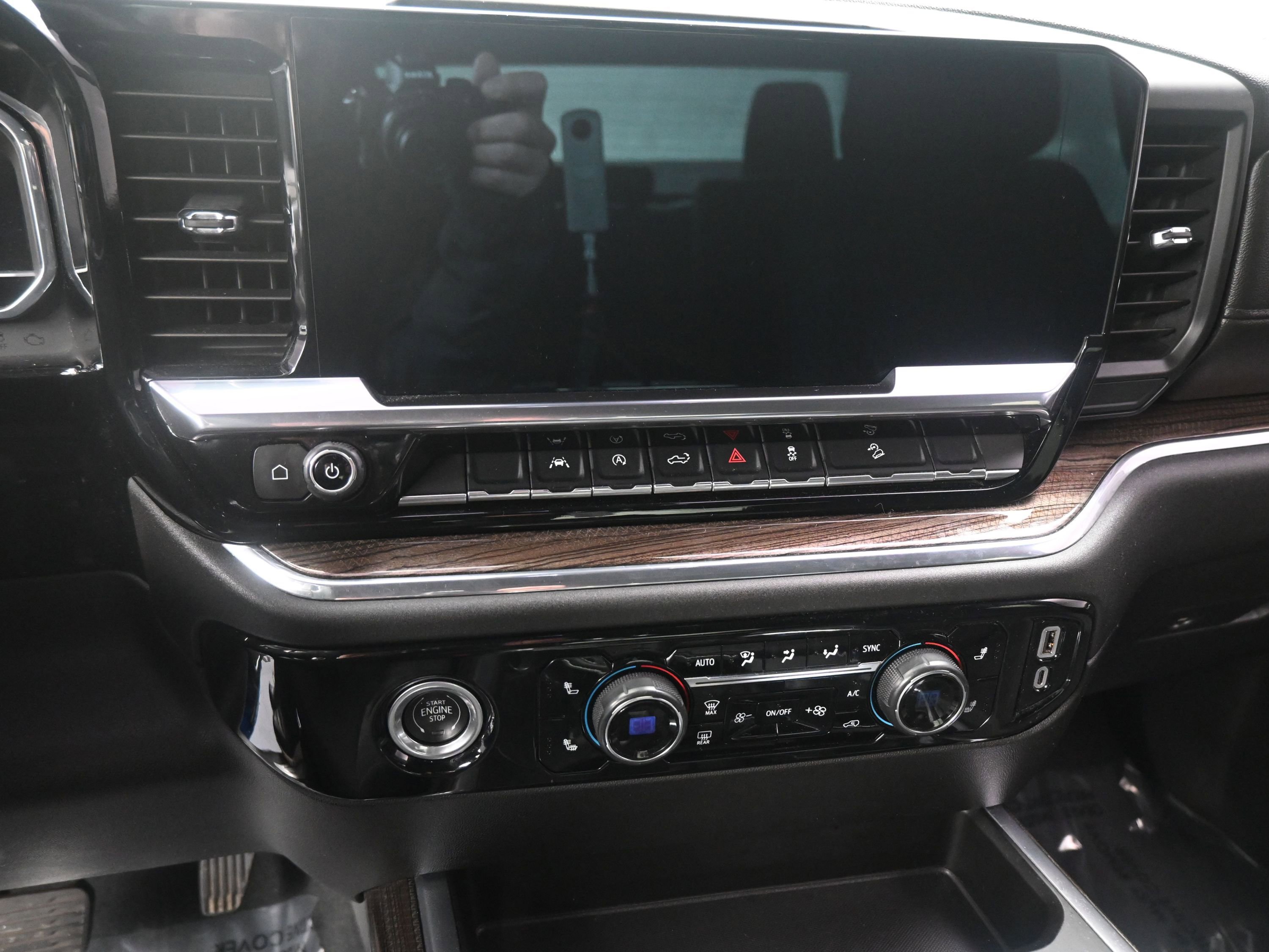 Certified 2023 Chevrolet Silverado 1500 RST w/ Z71 Off-Road Package image 15