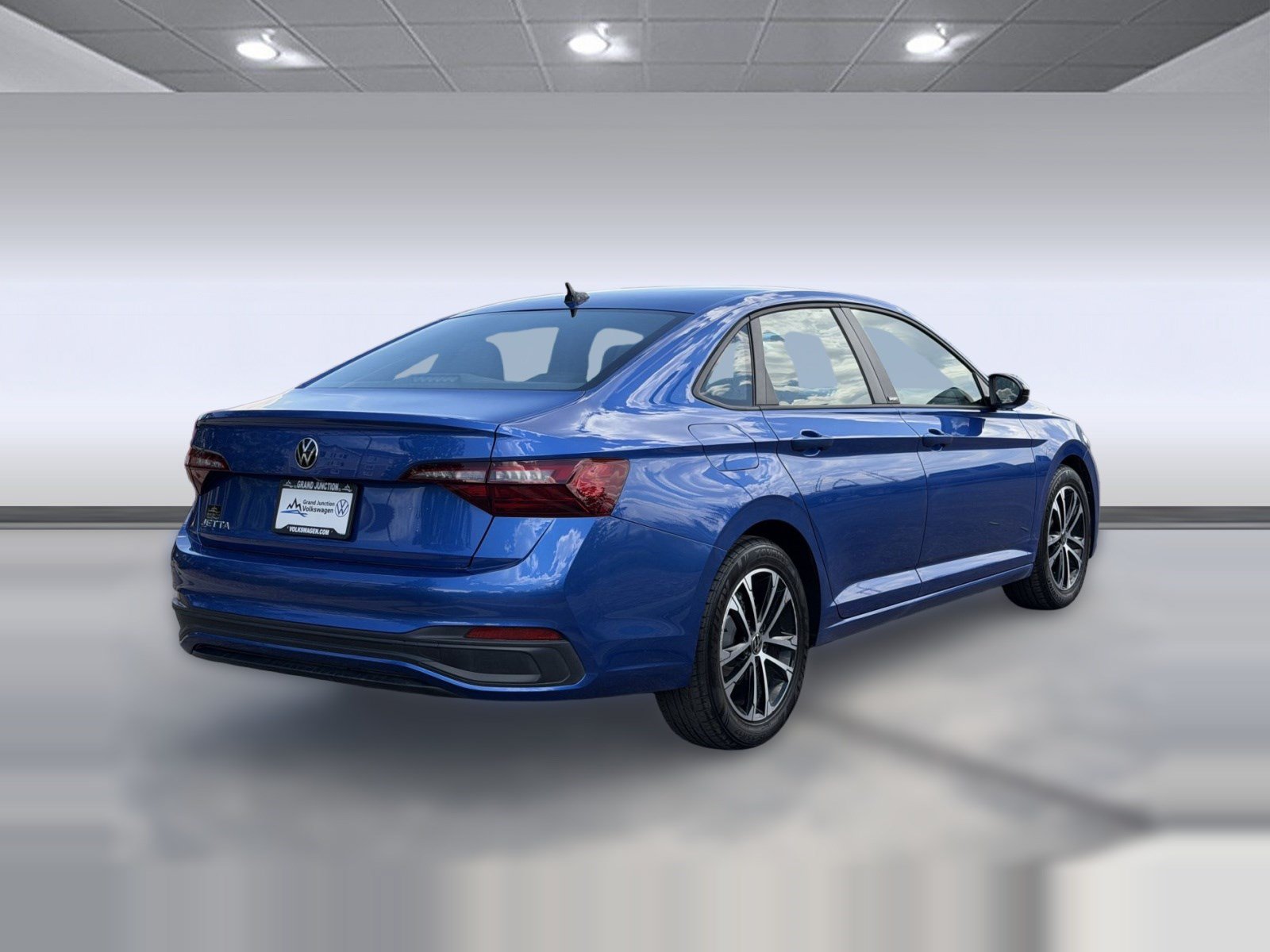 Used 2024 Volkswagen Jetta Sport FWD image 6