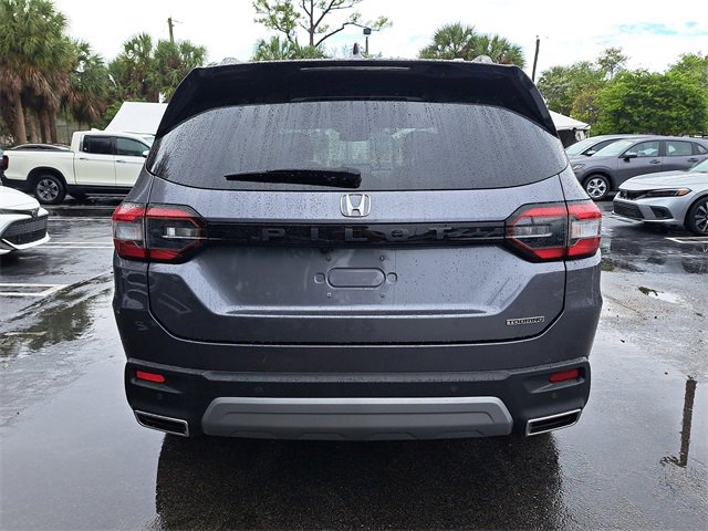 Certified 2024 Honda Pilot Touring image 5