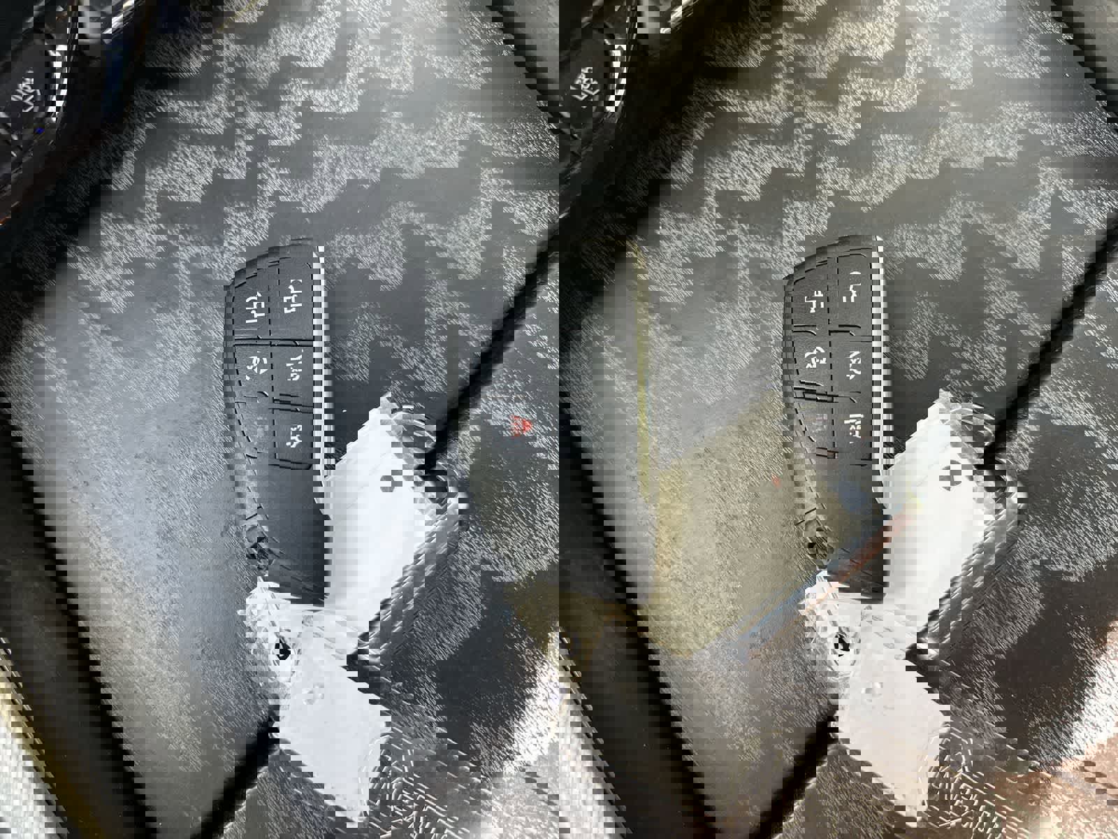 Used 2023 GMC Yukon XL Denali image 20