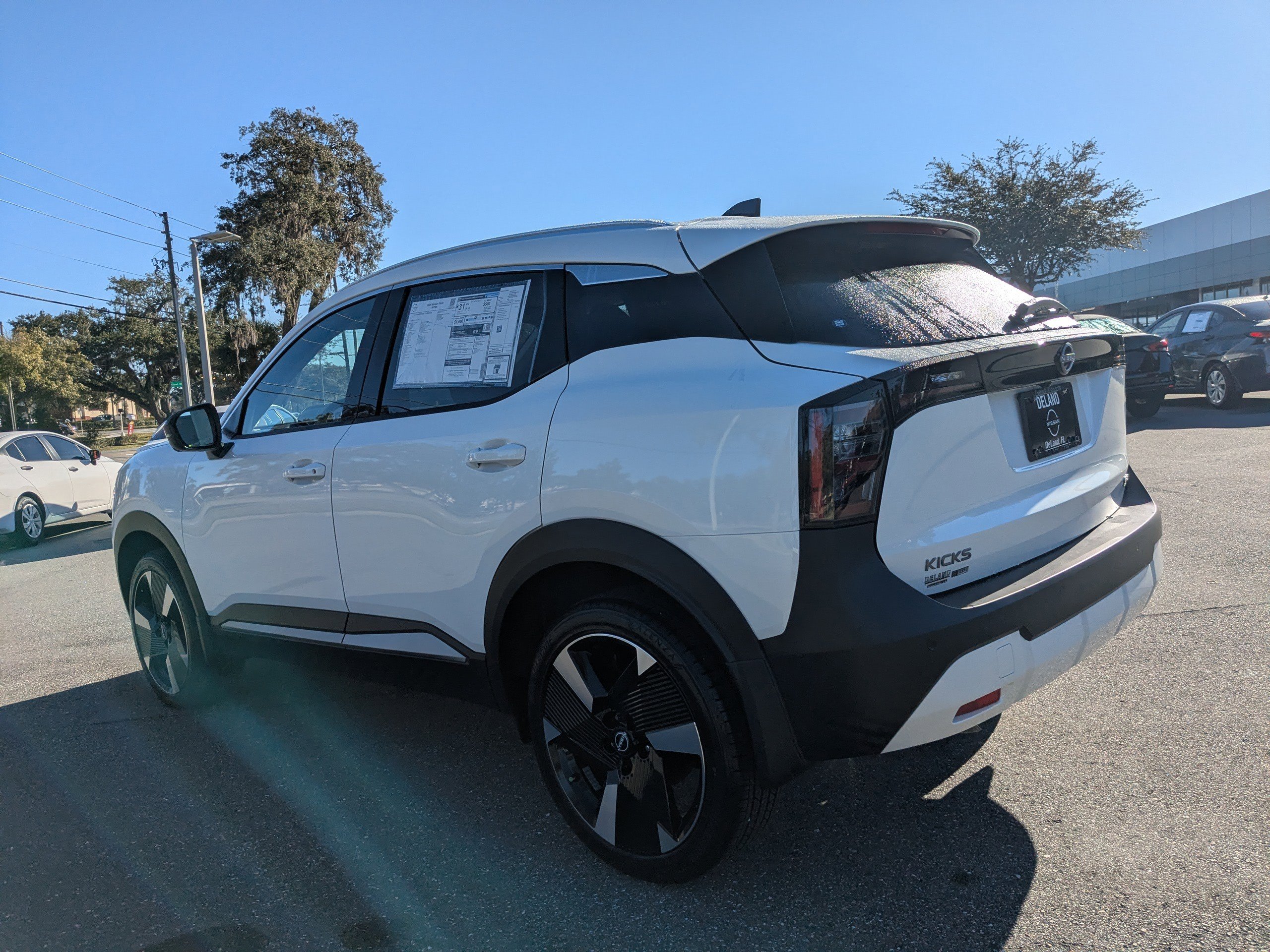 New 2026 Nissan Kicks SR FWD image 6