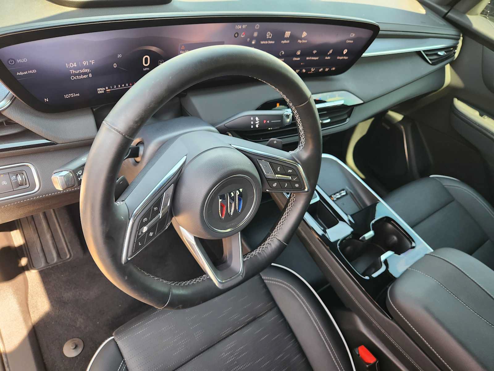 Used 2025 Buick Enclave Sport Touring w/ Power Package FWD image 2